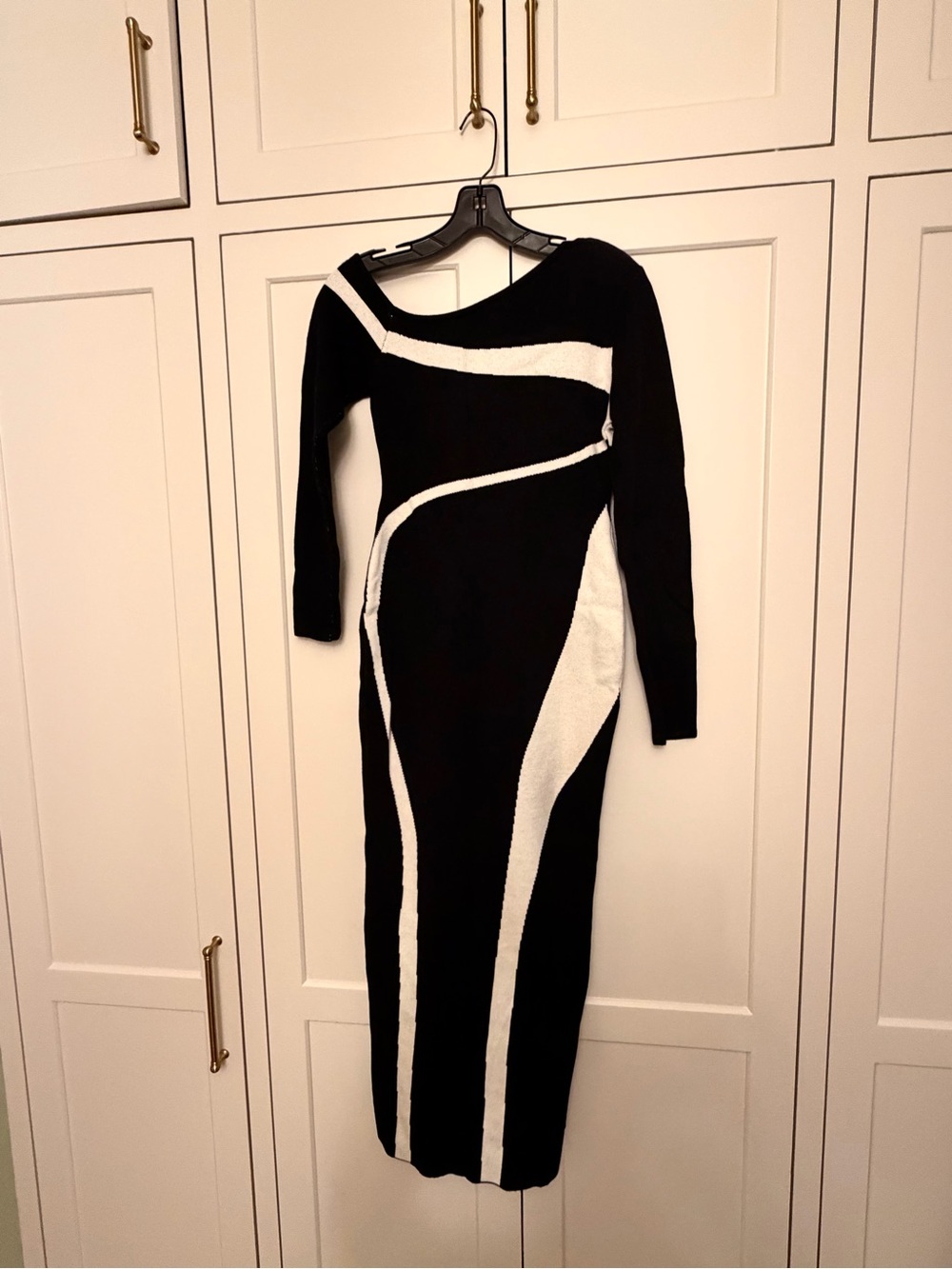 Chicnery One-Shoulder Black & White Bodycon Midi Dress - Picture 3 of 12